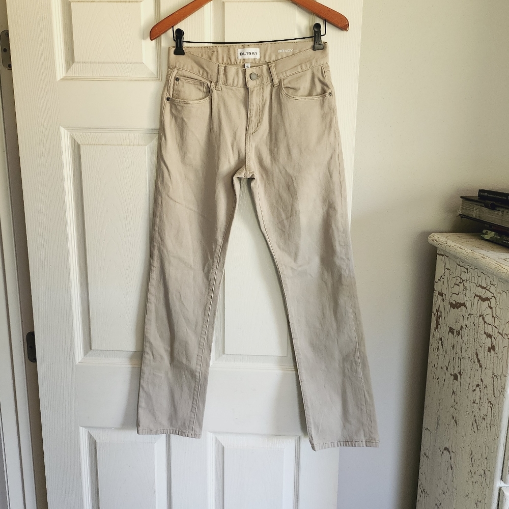 DL1961 Brady 16 Excellent Condition